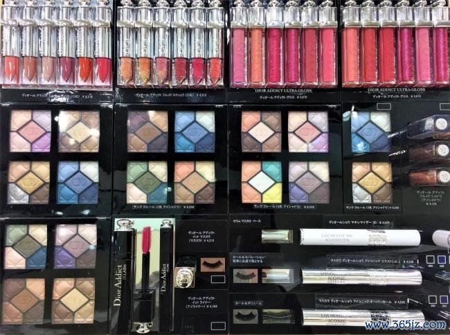 化妆品专柜正在从商场一楼消失？化妆品没人买了吗？