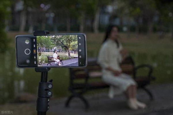 专业股票配资资讯网 老板到底要不要做自媒体?